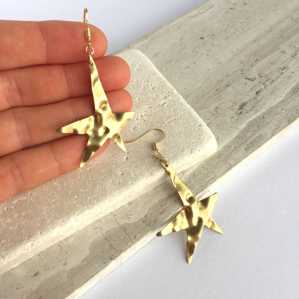 Long Wavy Gold Star Earrings - Picture 2 of 4
